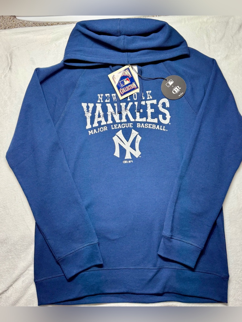 Cooperstown Collection New York Yankees Blue Hoodie Size L